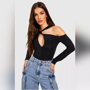 NWT Boohoo Slinky Cut Out Shoulder Bodysuit Beige Size 6